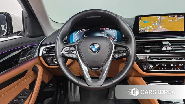 BMW 5 Series (G30) 2020 Белый из Кореи, фото 5