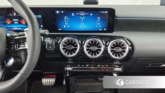 Mercedes-Benz A-Class W177 2024 Черный из Кореи, фото 5