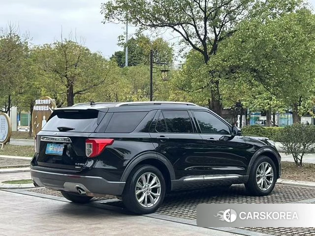 Ford Explorer 2021 Черный из Китая, фото 5
