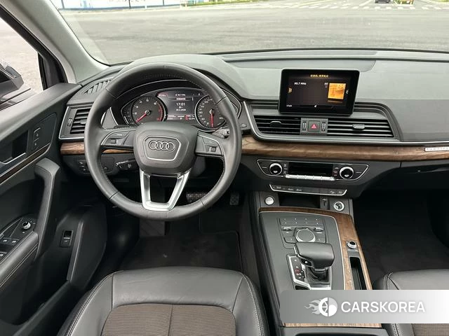 Audi Q5L 2021 Черный из Китая, фото 5