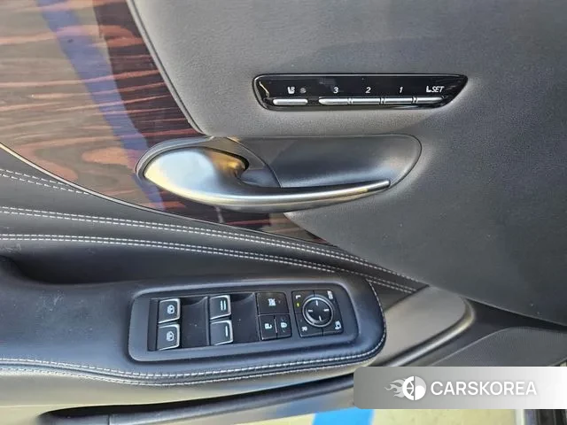 Lexus LS500h 5th generation 2018 Черный из Кореи, фото 5