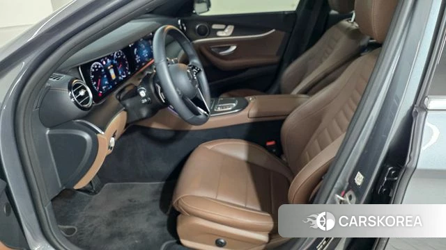 Mercedes-Benz E-Class W213 2023 Серый из Кореи, фото 5