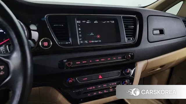 Kia The New Carnival 2019 Белый из Кореи, фото 5