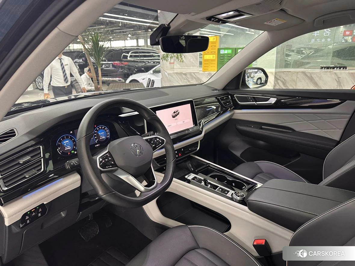 Volkswagen Tourang 2022 Черный из Китая, фото 5