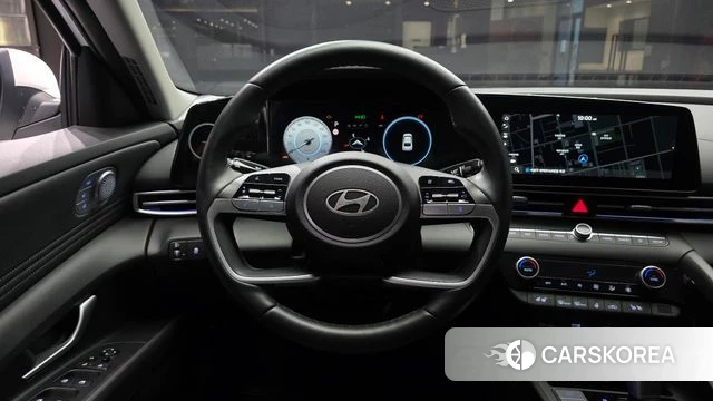 Hyundai The New Avante (CN7) 2023 Белый из Кореи, фото 5