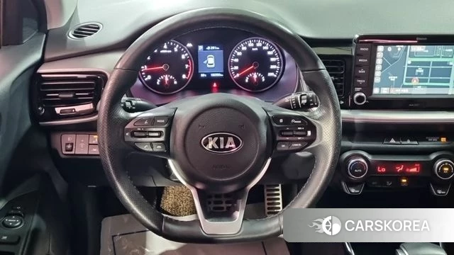 Kia Stonic 2018 Белый из Кореи, фото 5