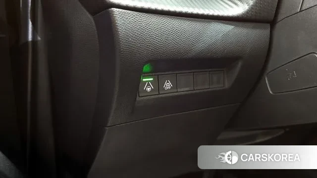 Peugeot e-2008 second generation 2020 Черный из Кореи, фото 5