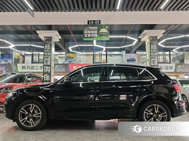 Audi Q5L 2021 Черный из Китая, фото 5