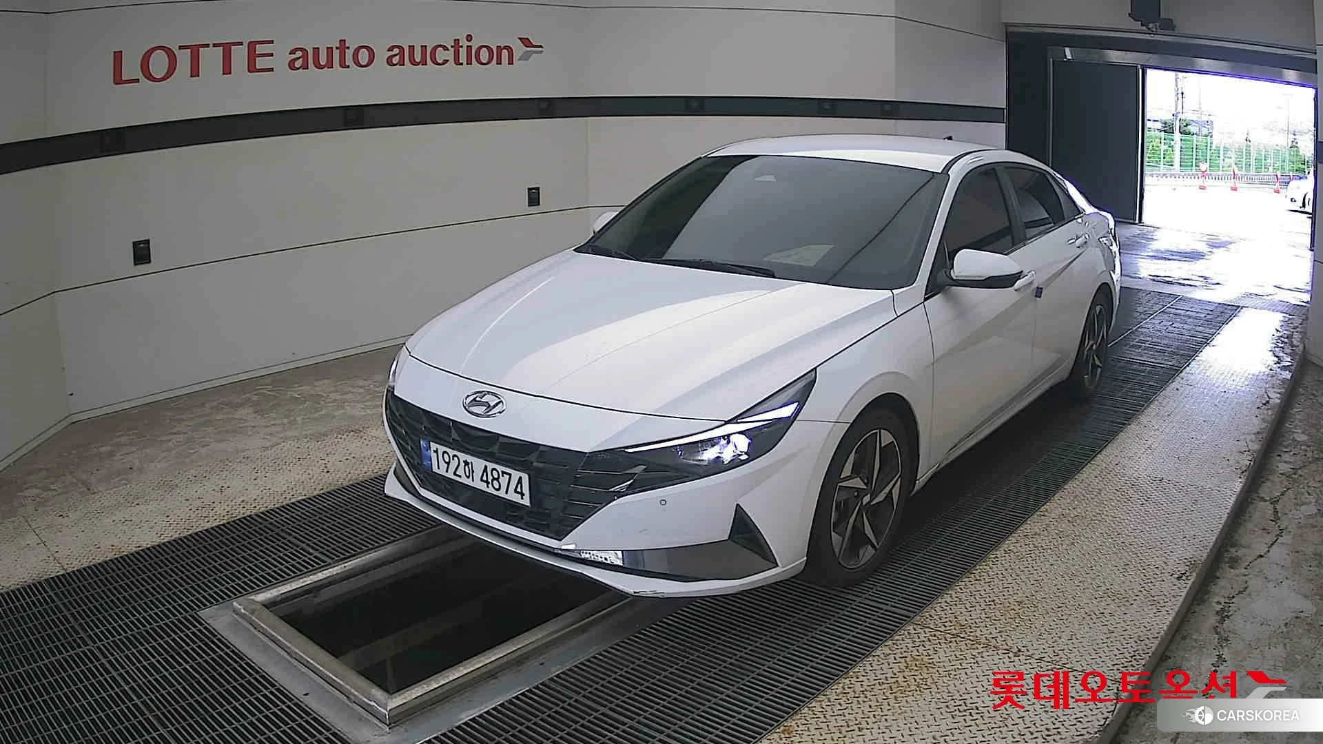 Hyundai Avante 2023 Atlas White из Кореи, фото 5