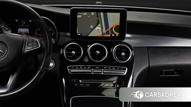 Mercedes-Benz C-Class W205 2018 Белый из Кореи, фото 5