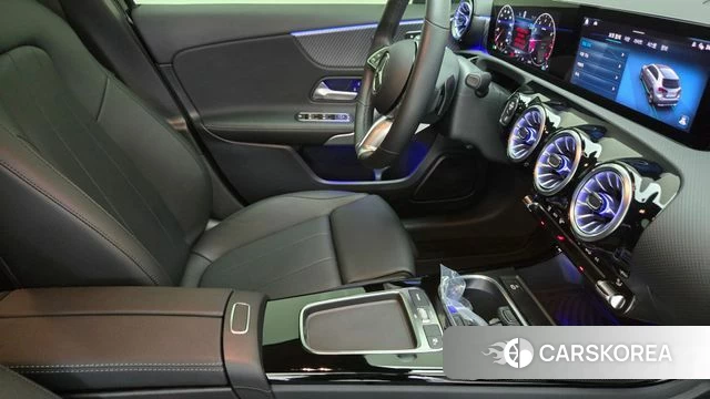 Mercedes-Benz A-Class W177 2024 Черный из Кореи, фото 5