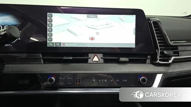 Kia Sportage 5th Generation 2022 Белый из Кореи, фото 5