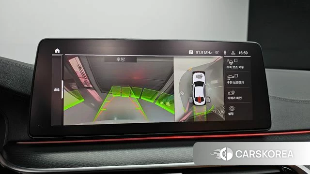 BMW 5 Series (G30) 2023 Белый из Кореи, фото 5