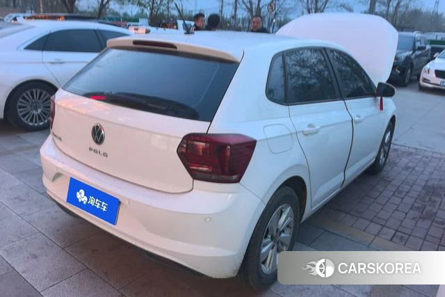 Volkswagen Polo 2022 Белый из Китая, фото 5