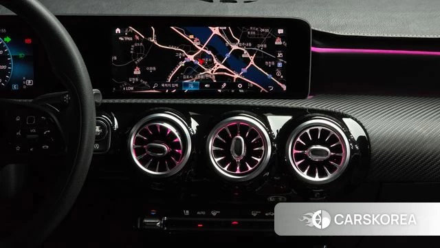 Mercedes-Benz A-Class W177 2019 Белый из Кореи, фото 5