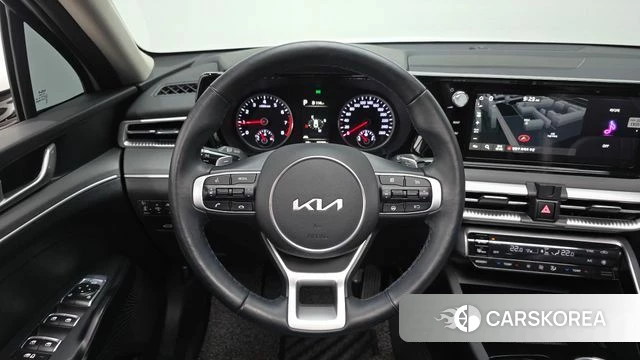 Kia K5 3rd generation 2023 Белый из Кореи, фото 5