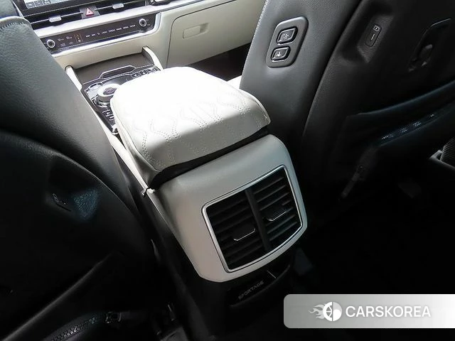 Kia Sportage 5th Generation Hybrid 2022 Серый из Кореи, фото 5