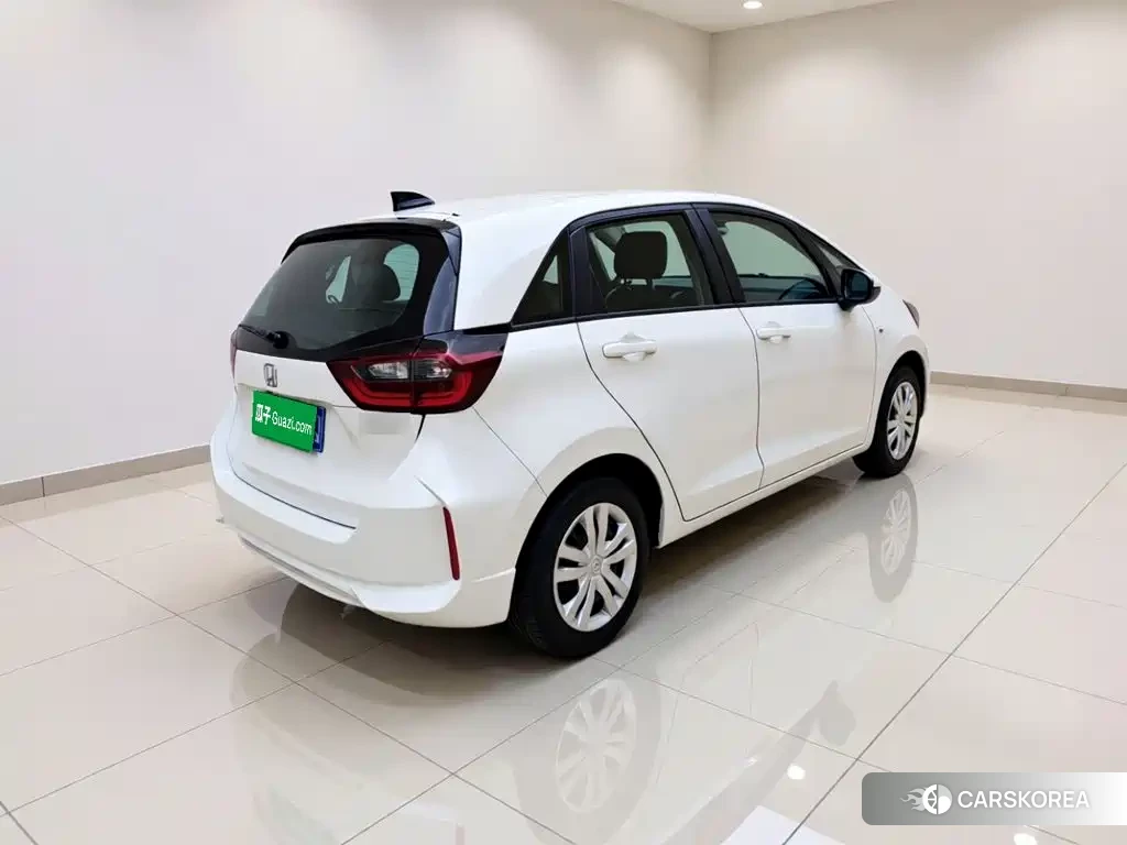 Honda Fit 2023 Белый из Китая, фото 5