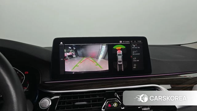 BMW 5 Series (G30) 2022 Черный из Кореи, фото 5