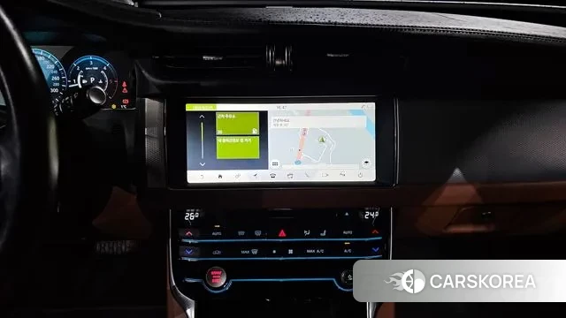 Jaguar XF (X260) 2018 Черный из Кореи, фото 5