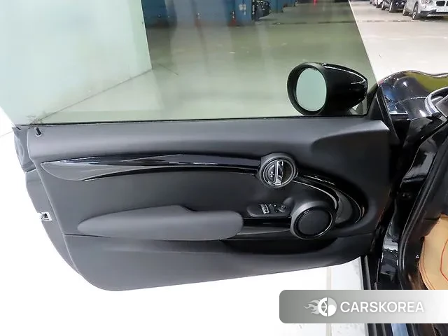 Mini Cooper 2023 Черный из Кореи, фото 5