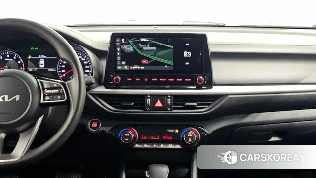 Kia The New K3 2nd generation 2022 Белый из Кореи, фото 5