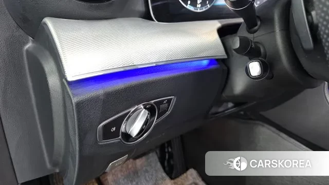 Mercedes-Benz E-Class W213 2018 Синий из Кореи, фото 5