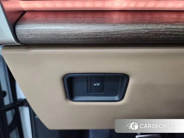 Land Rover Range Rover 5th Generation 2023 Белый из Кореи, фото 5