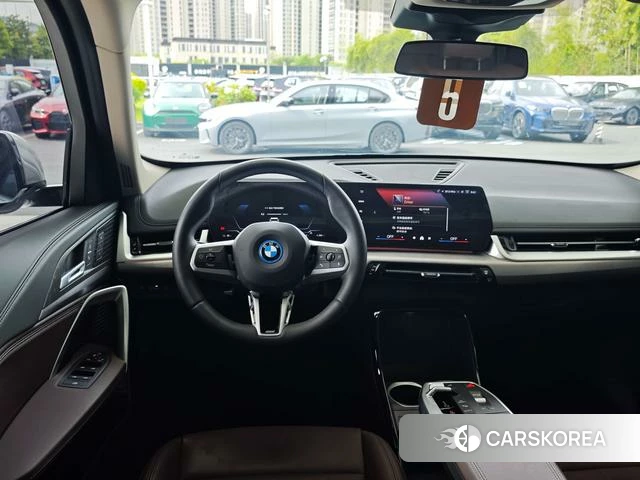 BMW iX1 2025 Белый из Китая, фото 5