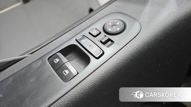 Hyundai Staria 2023 Белый из Кореи, фото 5