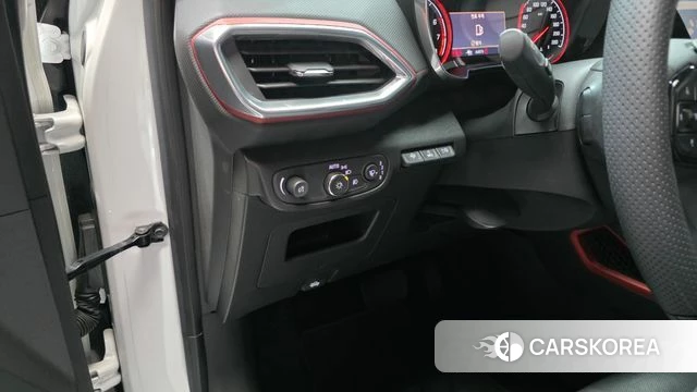 Chevrolet (GM Daewoo) Trailblazer 2023 Белый из Кореи, фото 5