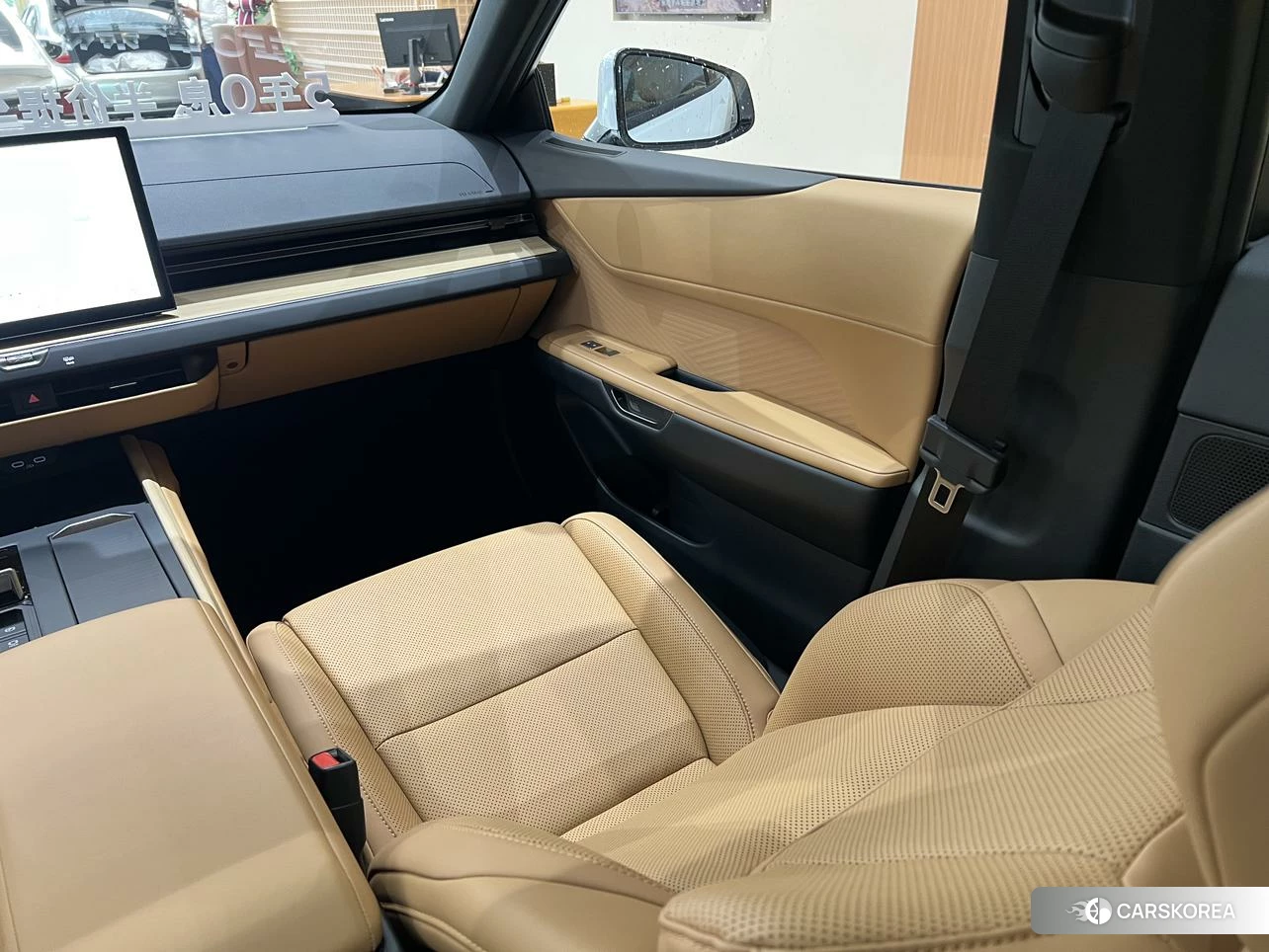 Lexus ES 2026 Белый из Китая, фото 5