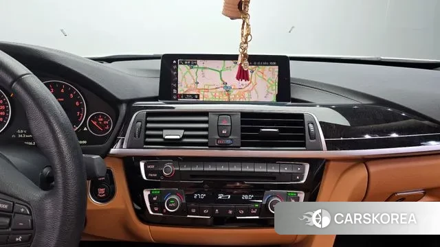 BMW 3 Series (F30) 2018 Белый из Кореи, фото 5