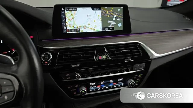 BMW 5 Series (G30) 2018 Серый из Кореи, фото 5