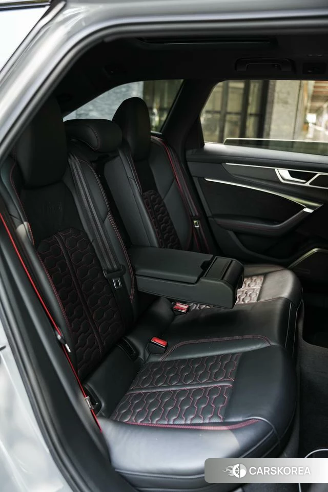 Audi RS 6 2021 Серебристо-серый из Китая, фото 5