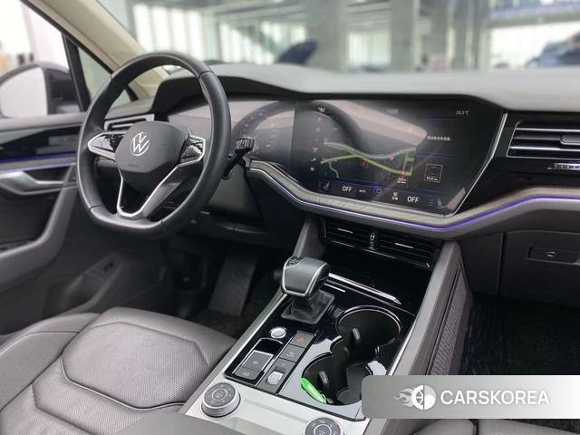 Volkswagen Touareg 2022 Черный из Китая, фото 5