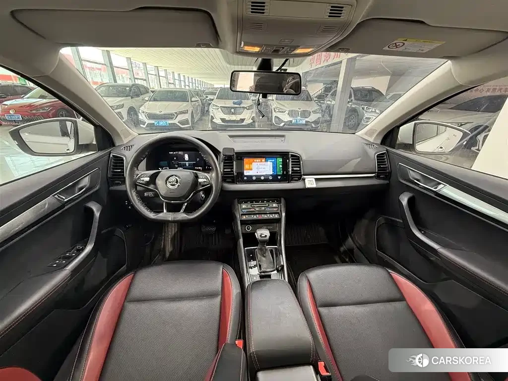 Skoda Krok 2023 Белый из Китая, фото 5