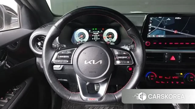 Kia The New K3 2nd generation 2021 Белый из Кореи, фото 5