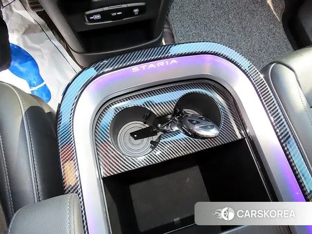 Hyundai Staria 2024 Белый из Кореи, фото 5