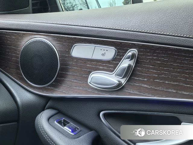 Mercedes-Benz GLC 2021 Черный из Китая, фото 5