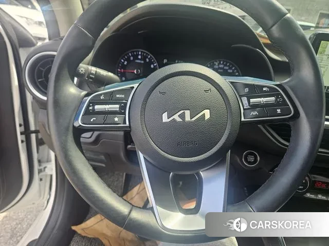 Kia The New K3 2nd generation 2022 Белый из Кореи, фото 5