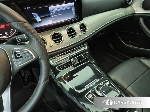 Mercedes-Benz E-Class W213 2018 Белый из Кореи, фото 5