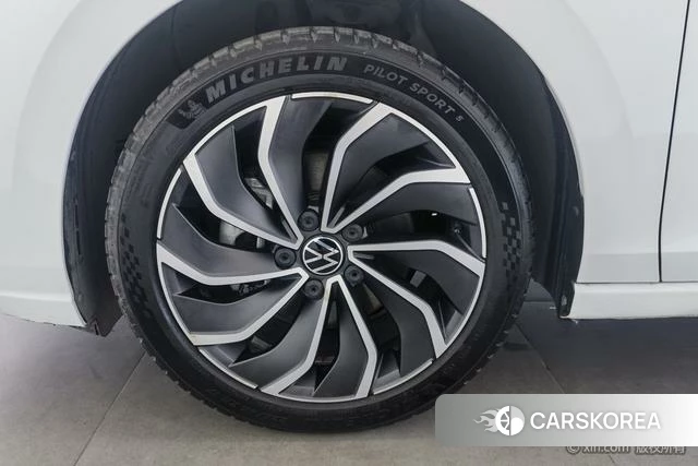Volkswagen Golf 2021 Белый из Китая, фото 5