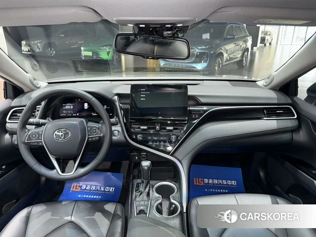Toyota Camry 2023 Серебристо-серый из Китая, фото 5