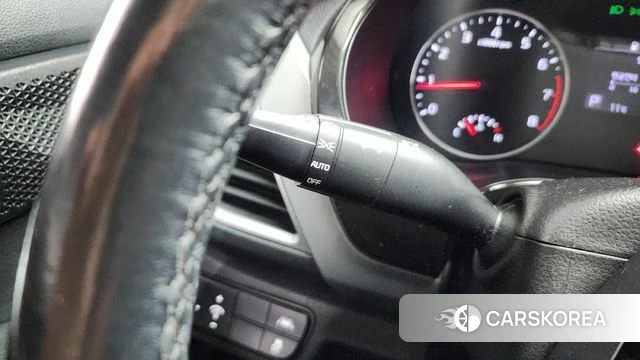 Kia Seltos 2022 Белый из Кореи, фото 5