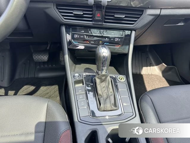 Volkswagen Bora 2022 Белый из Китая, фото 5