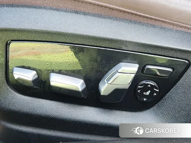 BMW 5 Series (G30) 2020 Белый из Кореи, фото 5