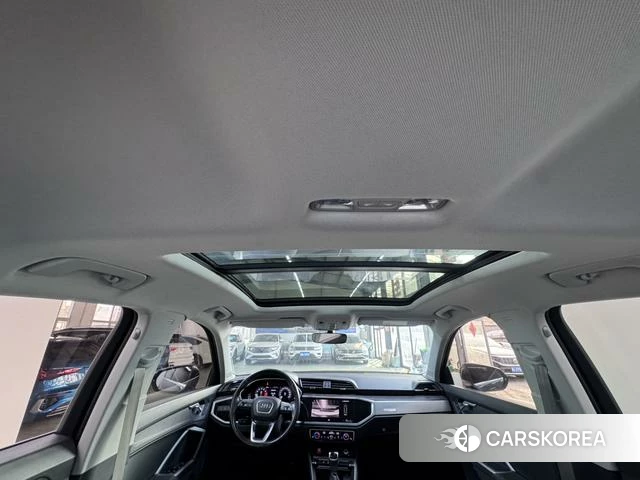 Audi Q3 2022 Темно-серый из Китая, фото 5