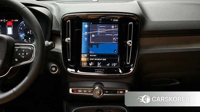 Volvo XC40 2022 Черный из Кореи, фото 5