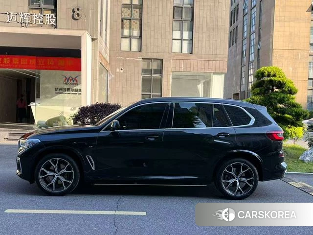 BMW X5 2022 Черный из Китая, фото 5